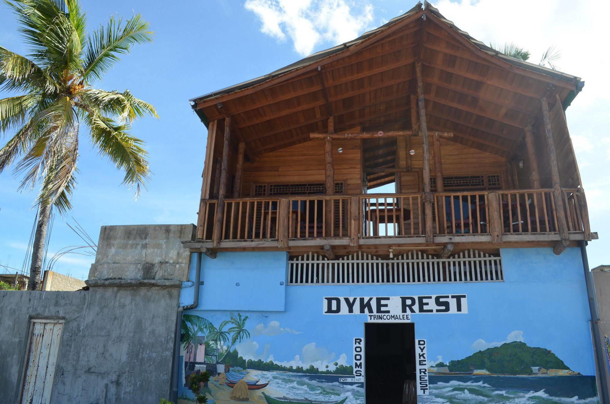 Готель Dyke Rest Тринкомалі Екстер'єр фото